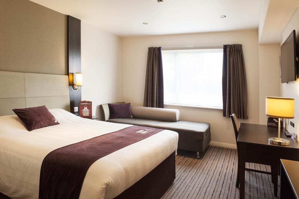 Premier Inn ดันเฟิร์มลิน ภายนอก รูปภาพ