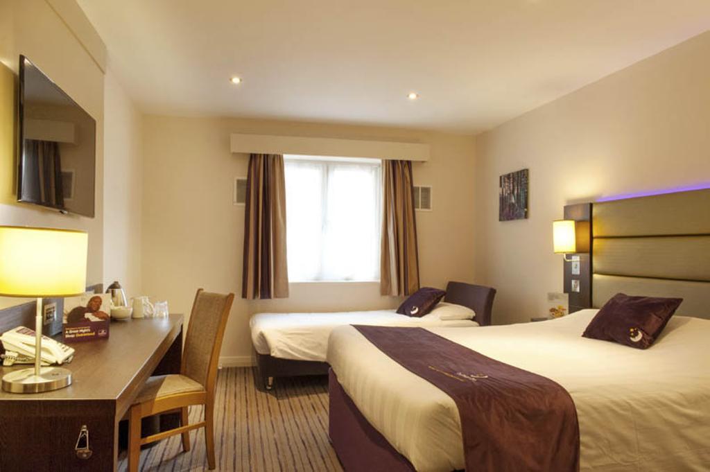 Premier Inn ดันเฟิร์มลิน ห้อง รูปภาพ